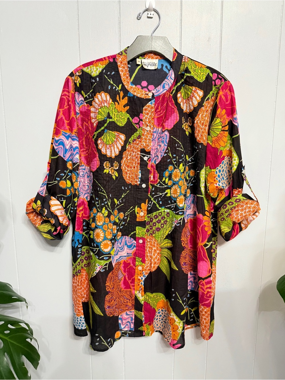 #18)  Signals 100% Cotton  Black and multicolor floral button-front women's top